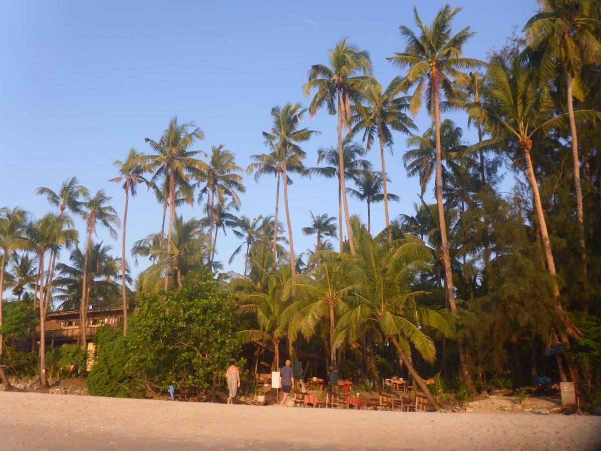 Oliver'S Laguna Eco Lodge Hotel نغابالي المظهر الخارجي الصورة