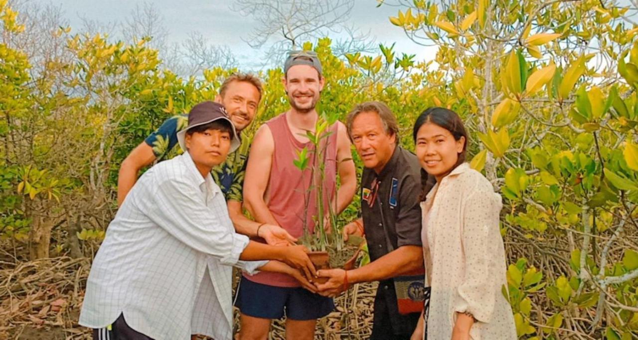 Oliver'S Laguna Eco Lodge Hotel نغابالي المظهر الخارجي الصورة
