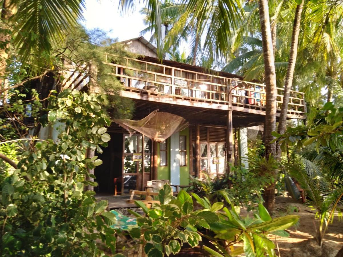 Oliver'S Laguna Eco Lodge Hotel نغابالي المظهر الخارجي الصورة