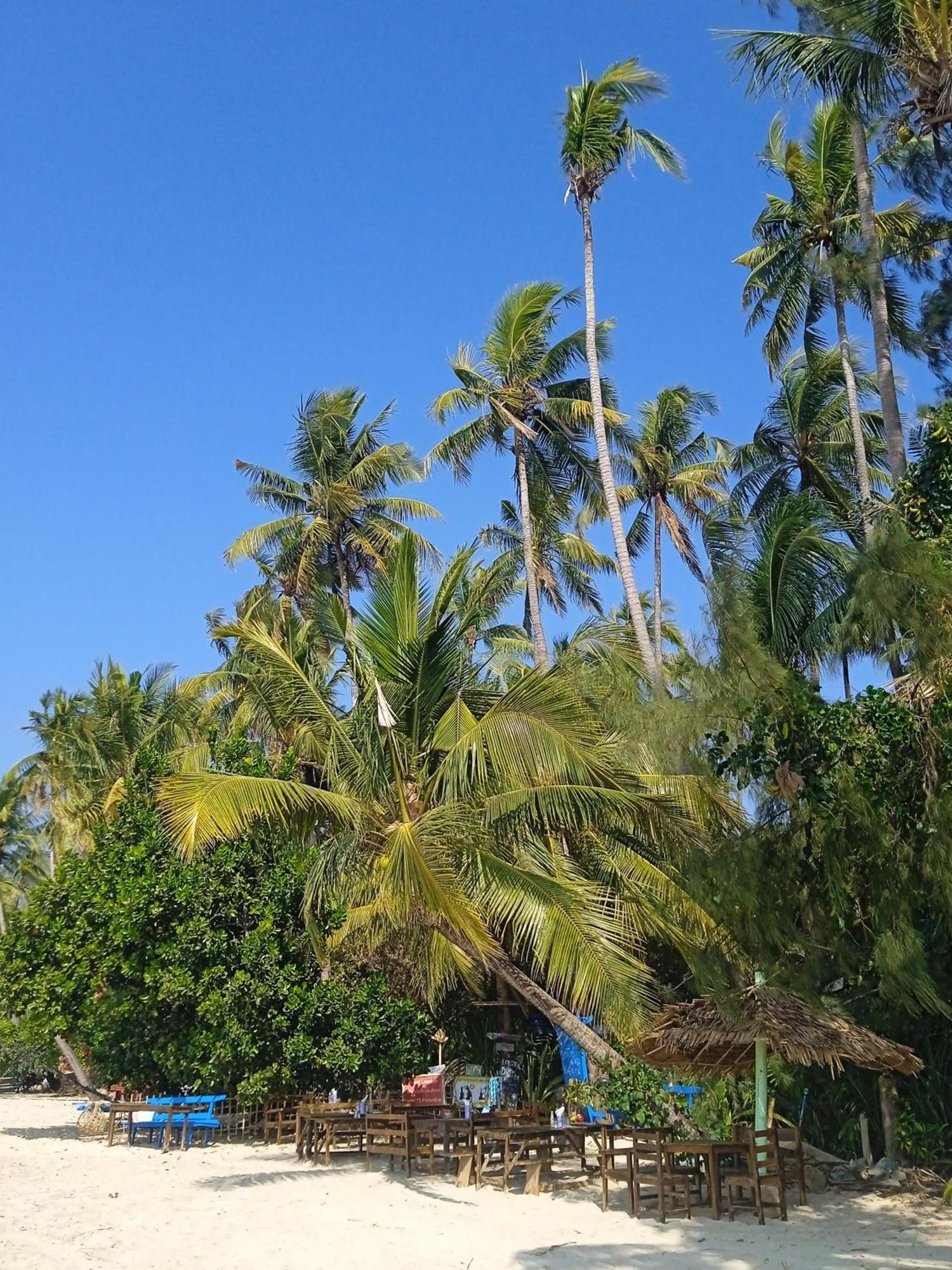 Oliver'S Laguna Eco Lodge Hotel نغابالي المظهر الخارجي الصورة