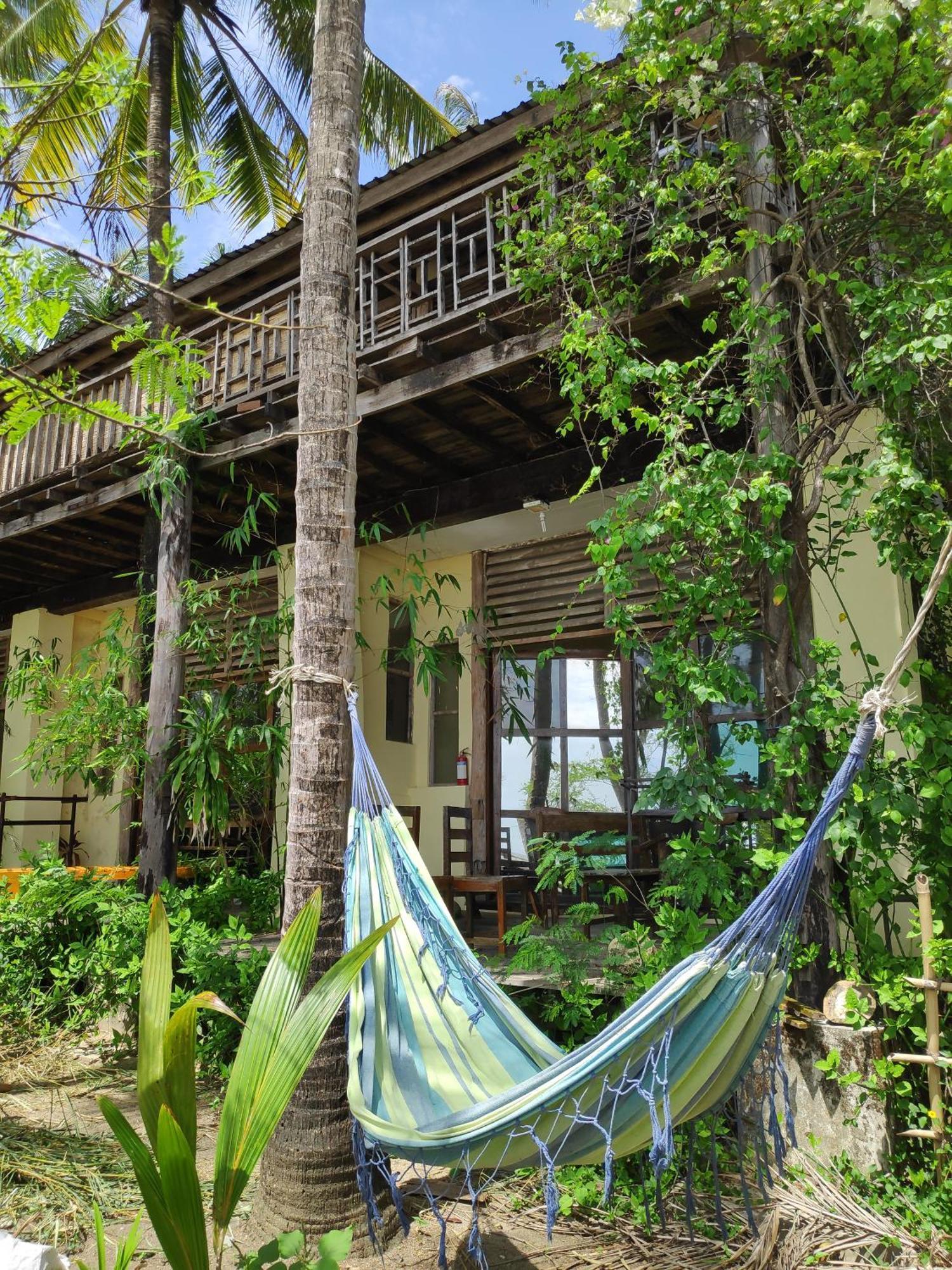 Oliver'S Laguna Eco Lodge Hotel نغابالي المظهر الخارجي الصورة